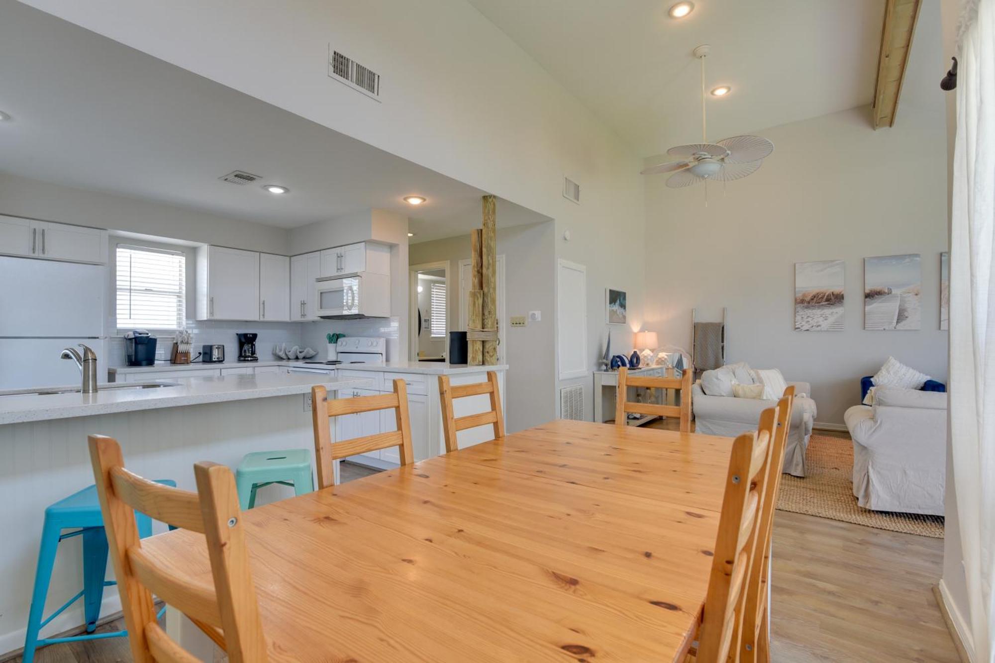 Galveston Townhome With Balconies Walk To Beach! Dış mekan fotoğraf