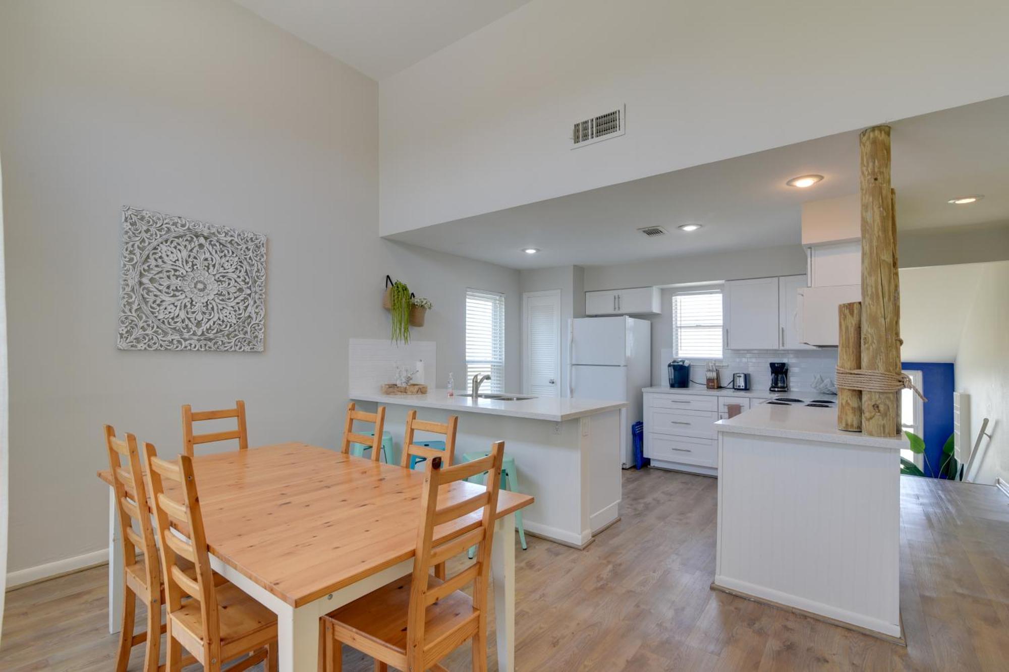 Galveston Townhome With Balconies Walk To Beach! Dış mekan fotoğraf